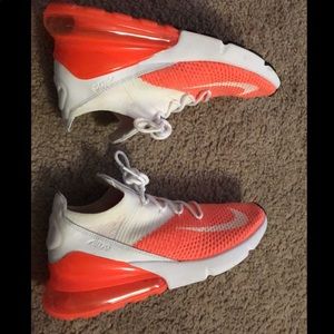Nike Air Max 270 Flyknit